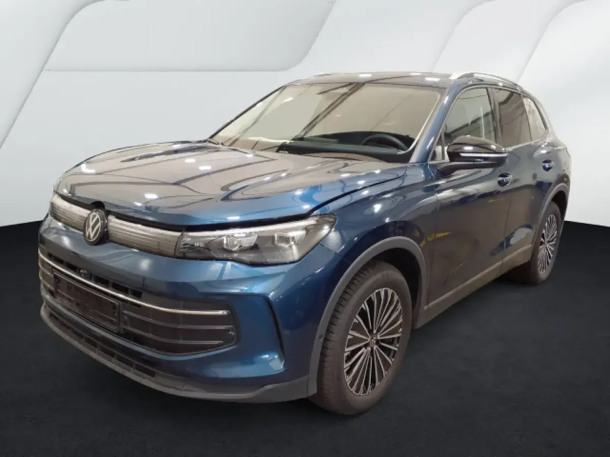 Gebraucht VW Tiguan Goal 150 PS (110 kW) 2025 Nightshade blue metallic SUV