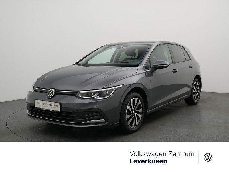 Gebraucht VW Golf VIII Active 150 PS (110 kW) 2023 Delfingrau Limousine