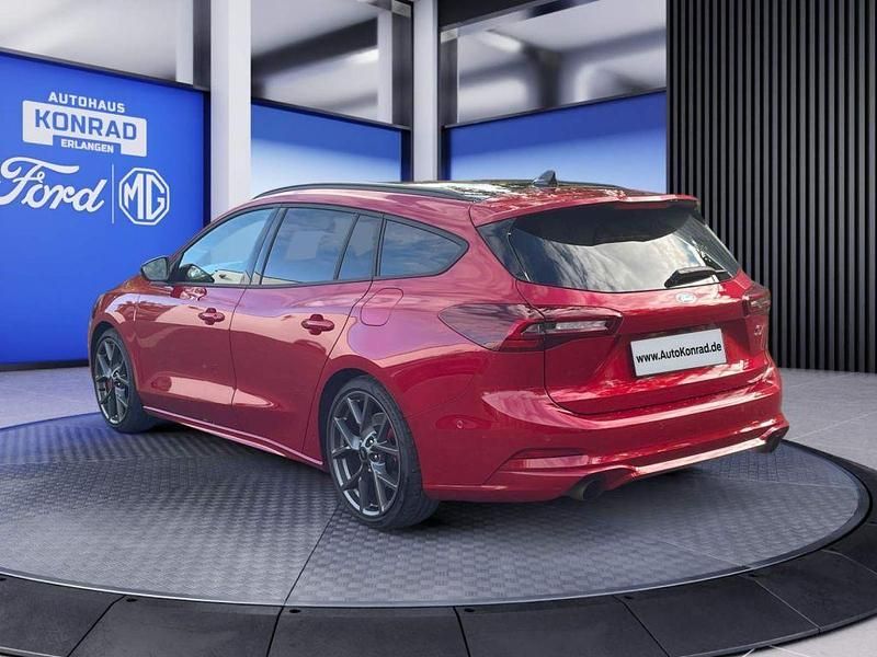 Gebraucht Ford Focus ST 280 PS (205 kW) 2025 Rot Limousine
