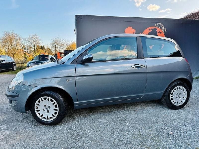 Gebraucht Lancia Ypsilon 95 PS (69 kW) 2003 Grau Kleinwagen