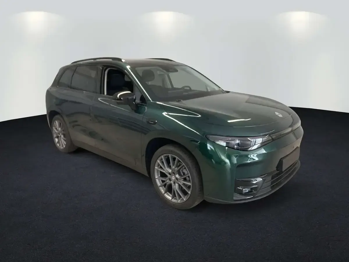 Neu Leapmotor C10 160 kW (218 PS) 2026 Glazed green SUV