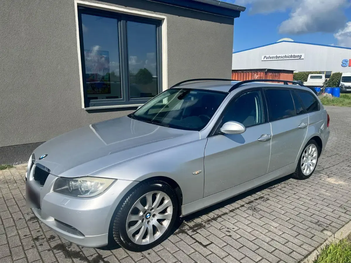 Gebraucht BMW 318 129 PS (94 kW) 2006 Silber Kombi