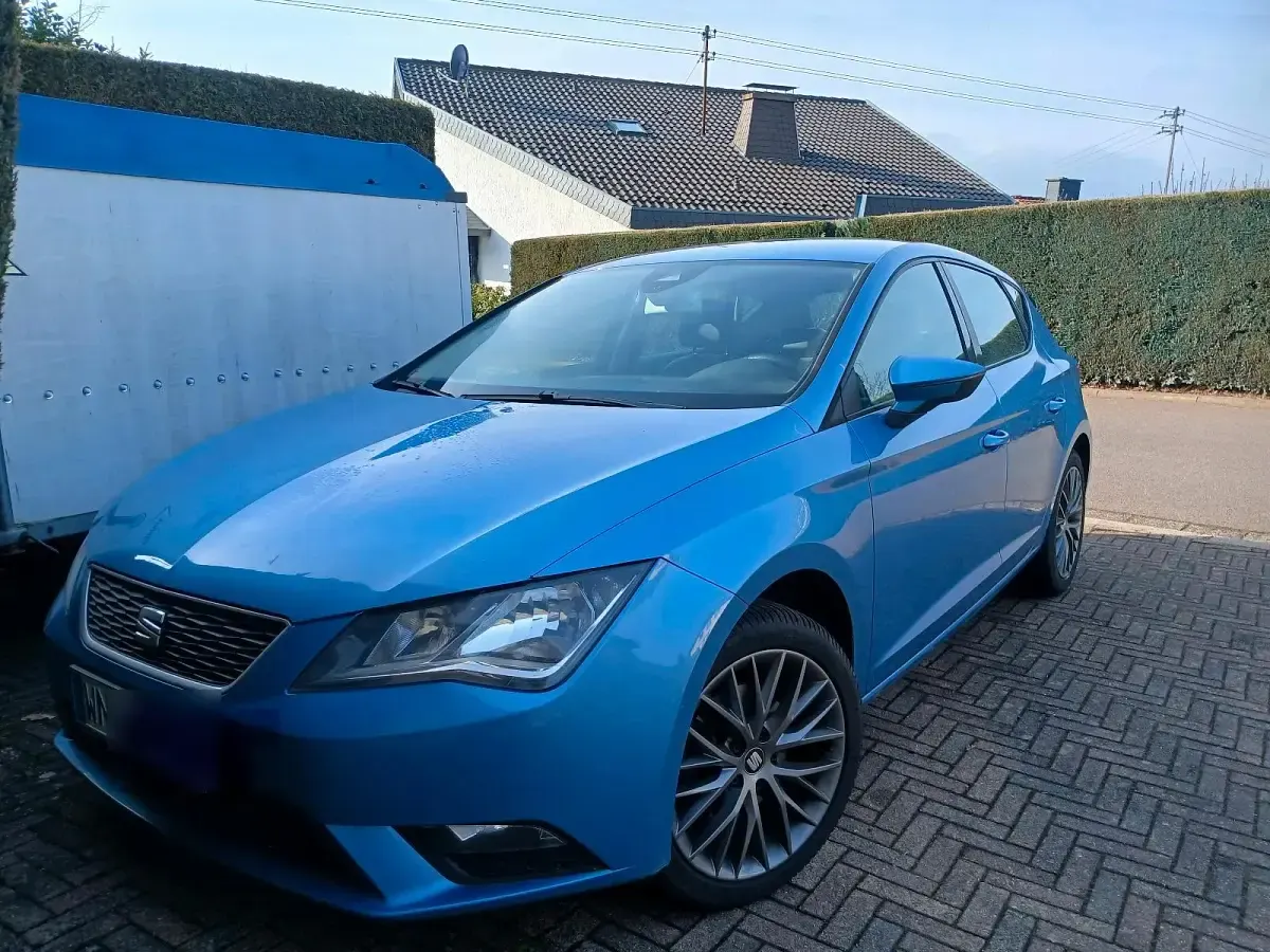 Gebraucht Seat Leon Style 150 PS (110 kW) 2015 Blau Limousine