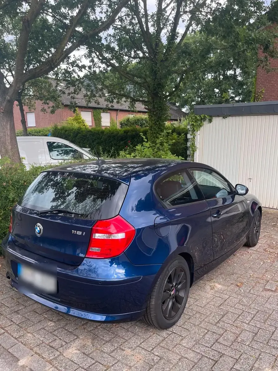 Gebraucht BMW 116 122 PS (89 kW) 2011 Blau Kleinwagen
