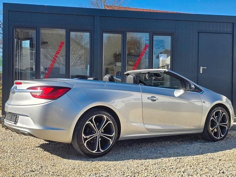 Gebraucht Opel Cascada 140 PS (102 kW) 2016 Silber Cabrio