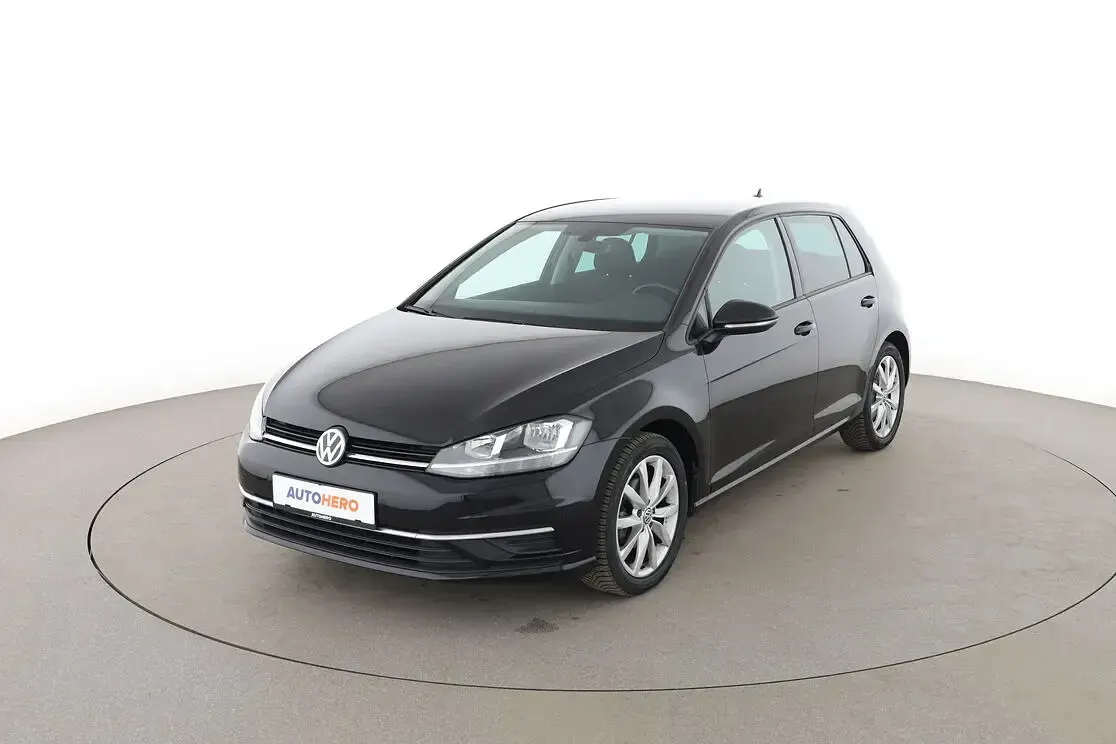 Gebraucht VW Golf VII Comfortline 2018 Limousine