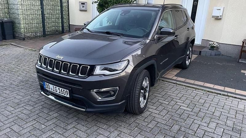 Braun Gebraucht 2019 Jeep Compass Limited SUV | 17.950 € (Fairer Preis) - Bild 1/4