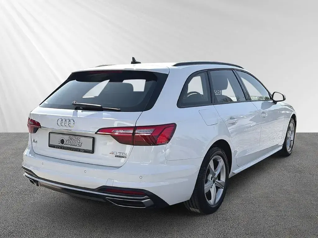 Gebraucht Audi A4 Advanced 204 PS (150 kW) 2023 Weiß Kombi
