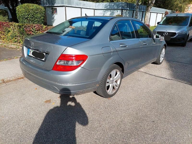 Gebraucht Mercedes C180 156 PS (114 kW) 2009 Grau Limousine