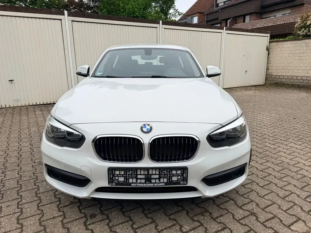 Gebraucht BMW 116 109 PS (80 kW) 2015 Weiß Kleinwagen