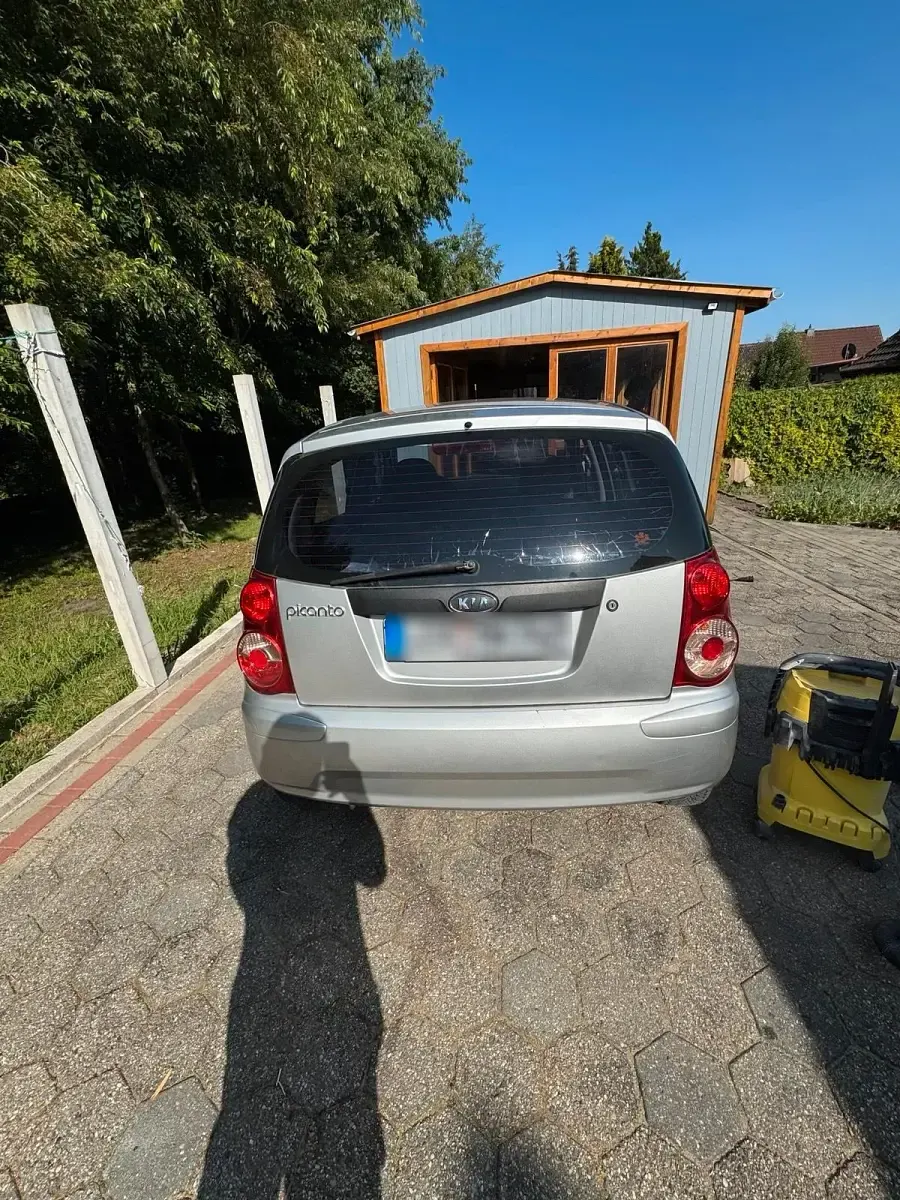 Gebraucht Kia Picanto 63 PS (46 kW) 2010 Silber Kleinwagen
