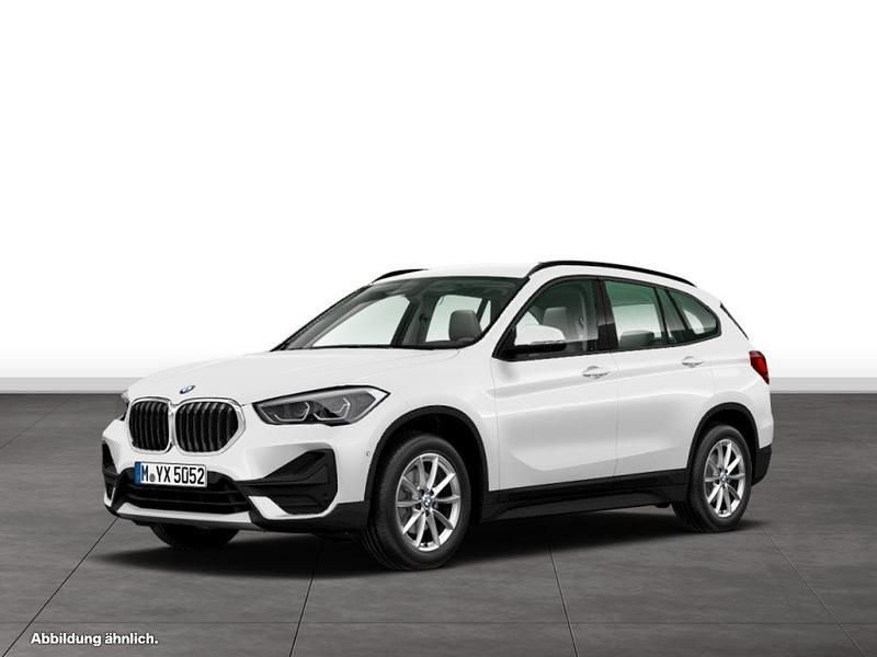 Weiß Gebraucht 2022 BMW X1 SUV | 26.425 € (Fairer Preis) - Bild 1/4