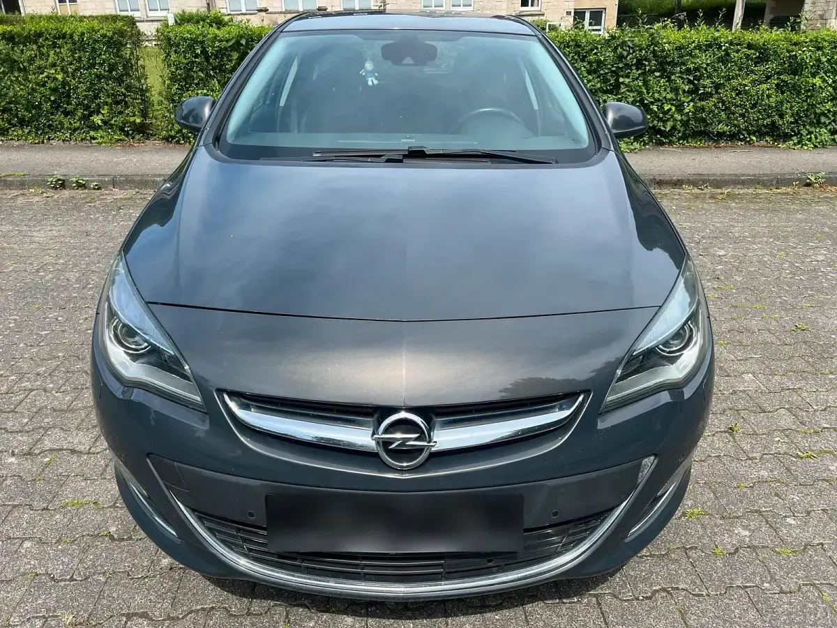 Gebraucht Opel Astra 165 PS (121 kW) 2014 Grau Limousine