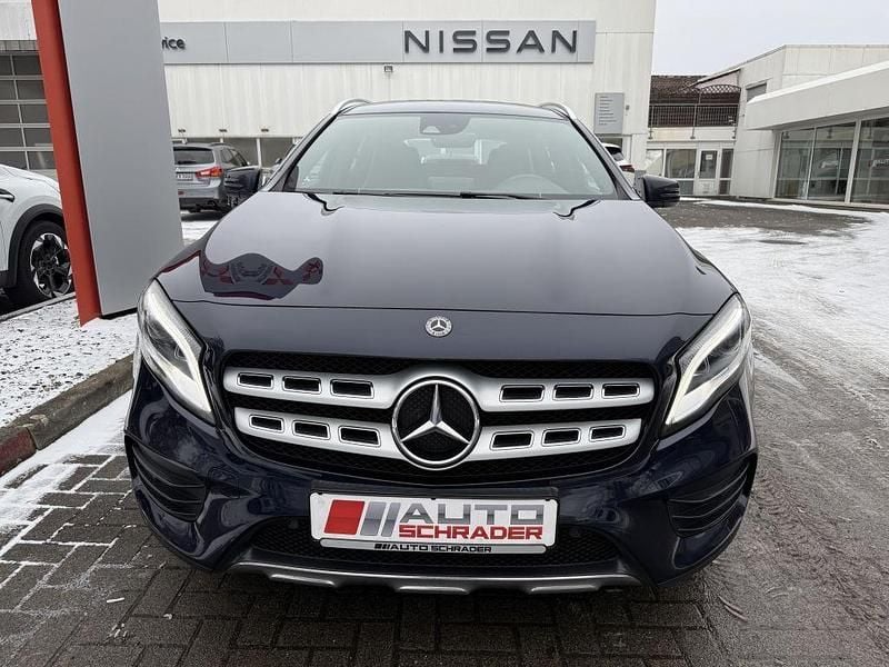 Gebraucht Mercedes GLA220 AMG line 184 PS (135 kW) 2017 Blau SUV