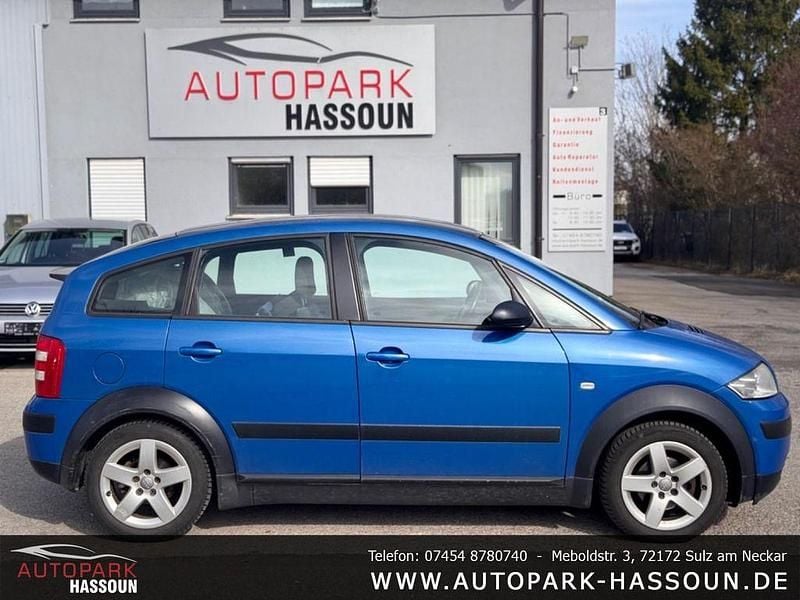 Gebraucht Audi A2 Sport 90 PS (66 kW) 2004 Blau Kleinwagen