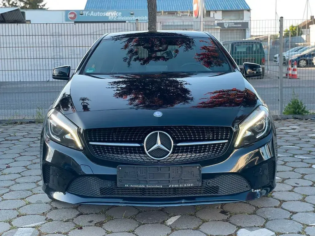 Gebraucht Mercedes A220 177 PS (130 kW) 2016 Schwarz Limousine