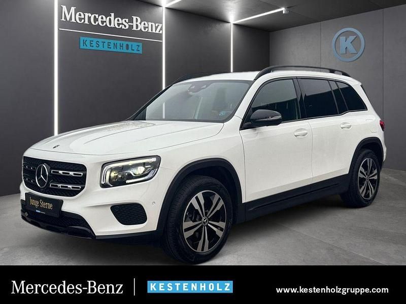 Weiß Gebraucht 2021 Mercedes GLB220 SUV | 39.890 € (Etwas zu teuer) - Bild 1/4