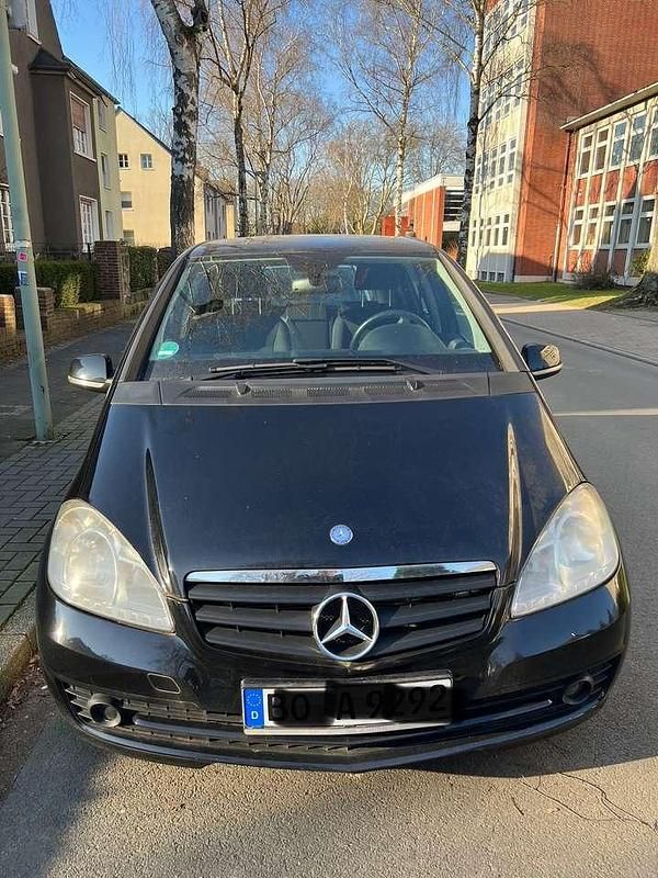 Schwarz Gebraucht 2009 Mercedes A150 Limousine | 5.900 € (Fairer Preis) - Bild 1/4