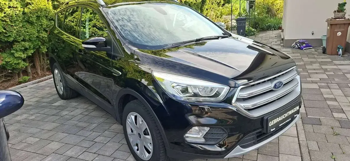 Gebraucht Ford Kuga Titanium 150 PS (110 kW) 2018 Iridiumschwarz metallic SUV