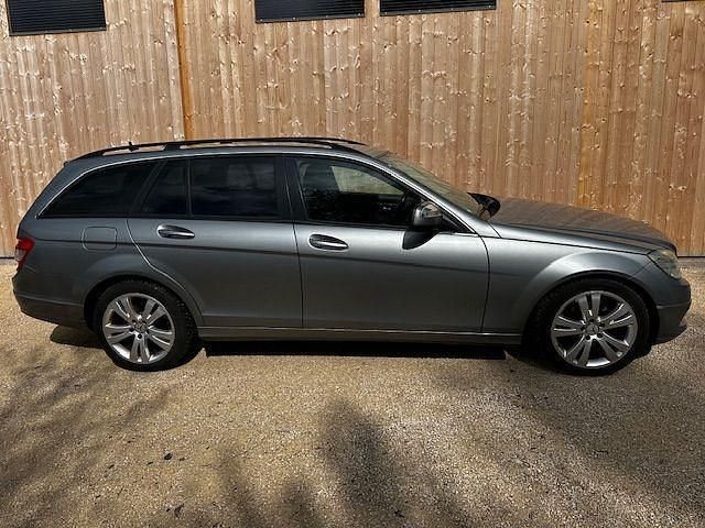 Second-hand Mercedes C180 156 CP (114 kW) 2007 Argintiu Break
