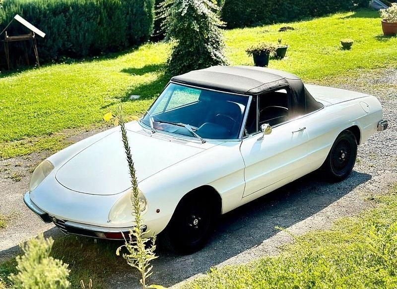 Gebraucht Alfa Romeo Spider 121 PS (88 kW) 1972 Weiß Cabrio