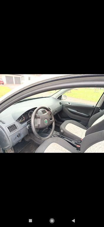 Second-hand Skoda Fabia 75 CP (55 kW) 2004 Bej Berlinǎ