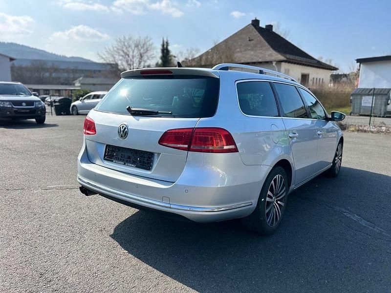 Gebraucht VW Passat Highline 140 PS (102 kW) 2012 Silber Kombi