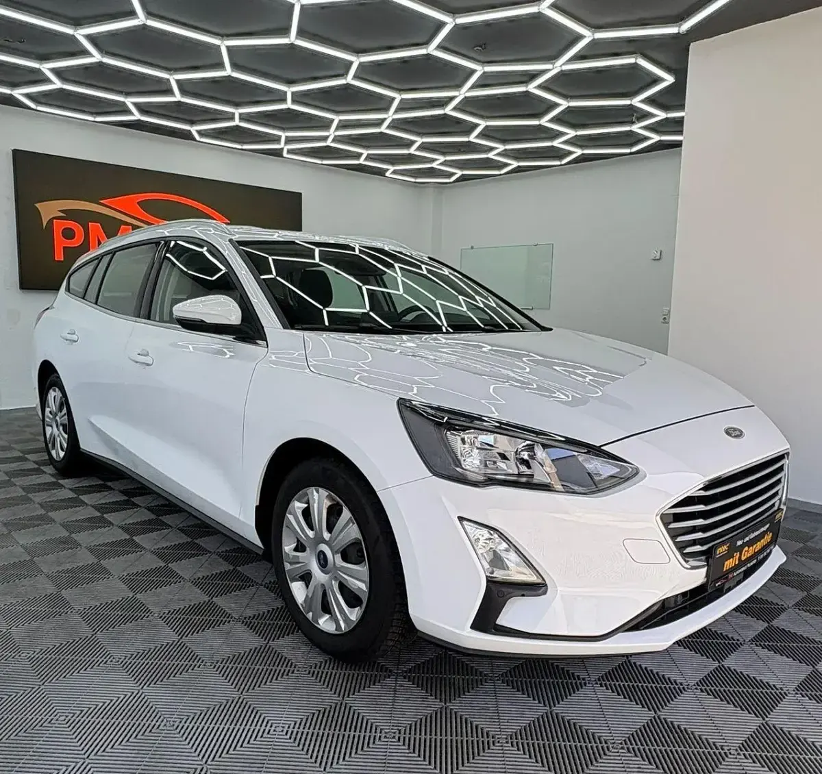 Gebraucht Ford Focus Cool & Connect 101 PS (74 kW) 2021 Weiß Kombi