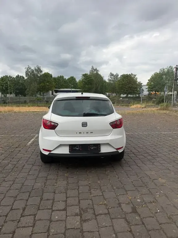 Gebraucht Seat Ibiza SC Style 105 PS (77 kW) 2013 Weiß Kleinwagen