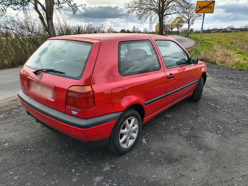 Gebraucht VW Golf III 75 PS (55 kW) 1993 Rot Limousine