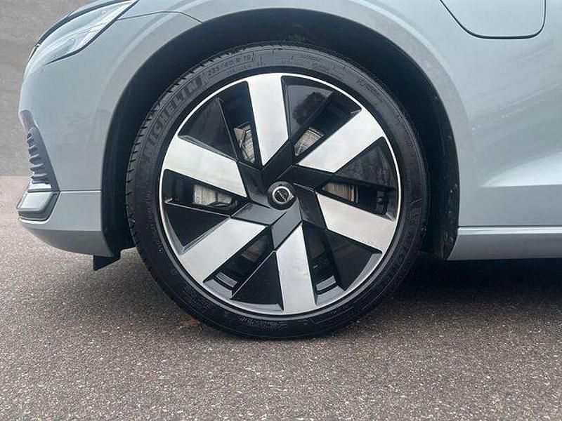 Gebraucht Volvo V60 Plus 349 PS (256 kW) 2025 Vapour grey Kombi