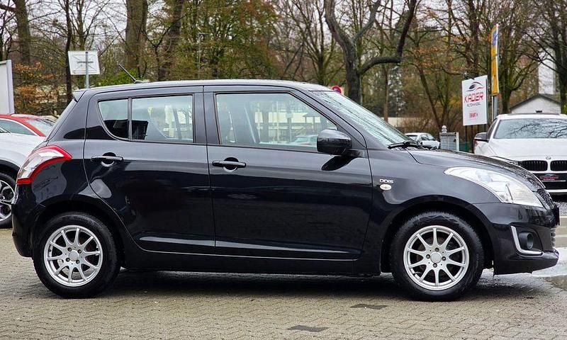 Gebraucht Suzuki Swift Comfort 75 PS (55 kW) 2015 Schwarz Kleinwagen