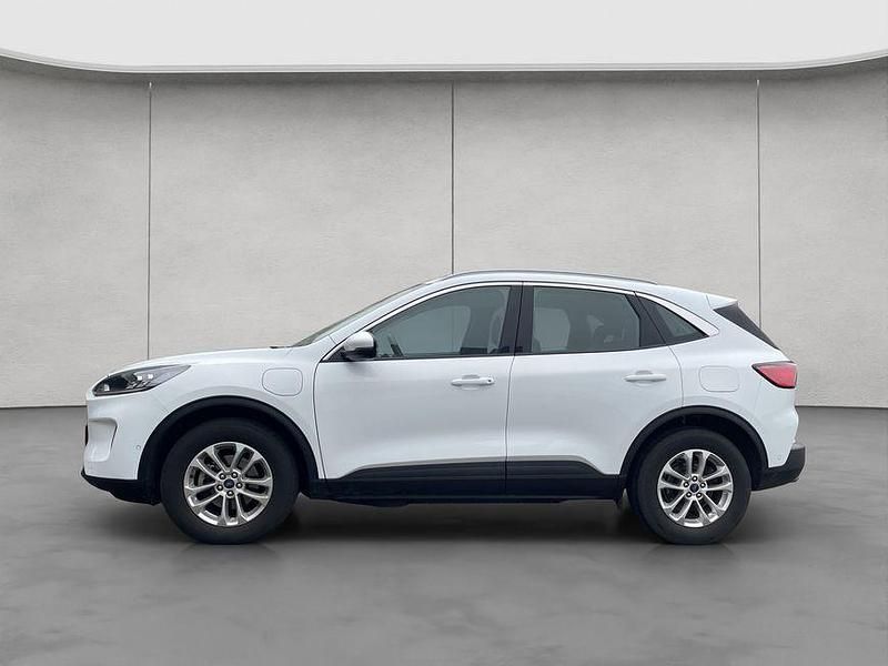 Gebraucht Ford Kuga Titanium 152 PS (111 kW) 2022 Frozen white SUV