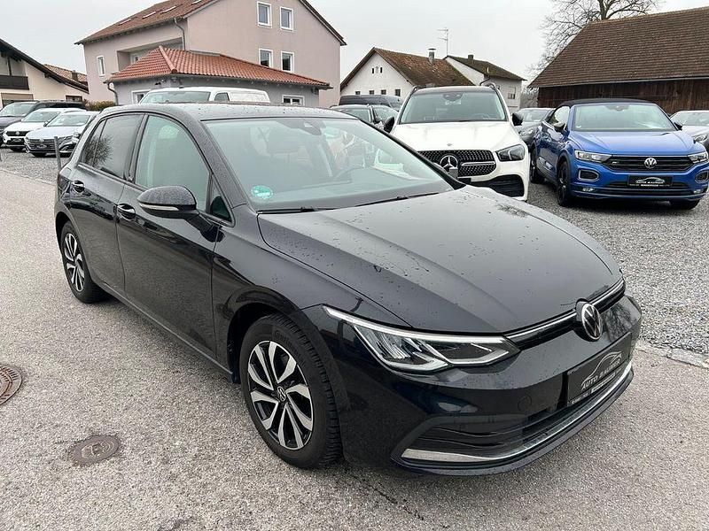 Gebraucht VW Golf VII Active 150 PS (110 kW) 2021 Schwarz Kleinwagen