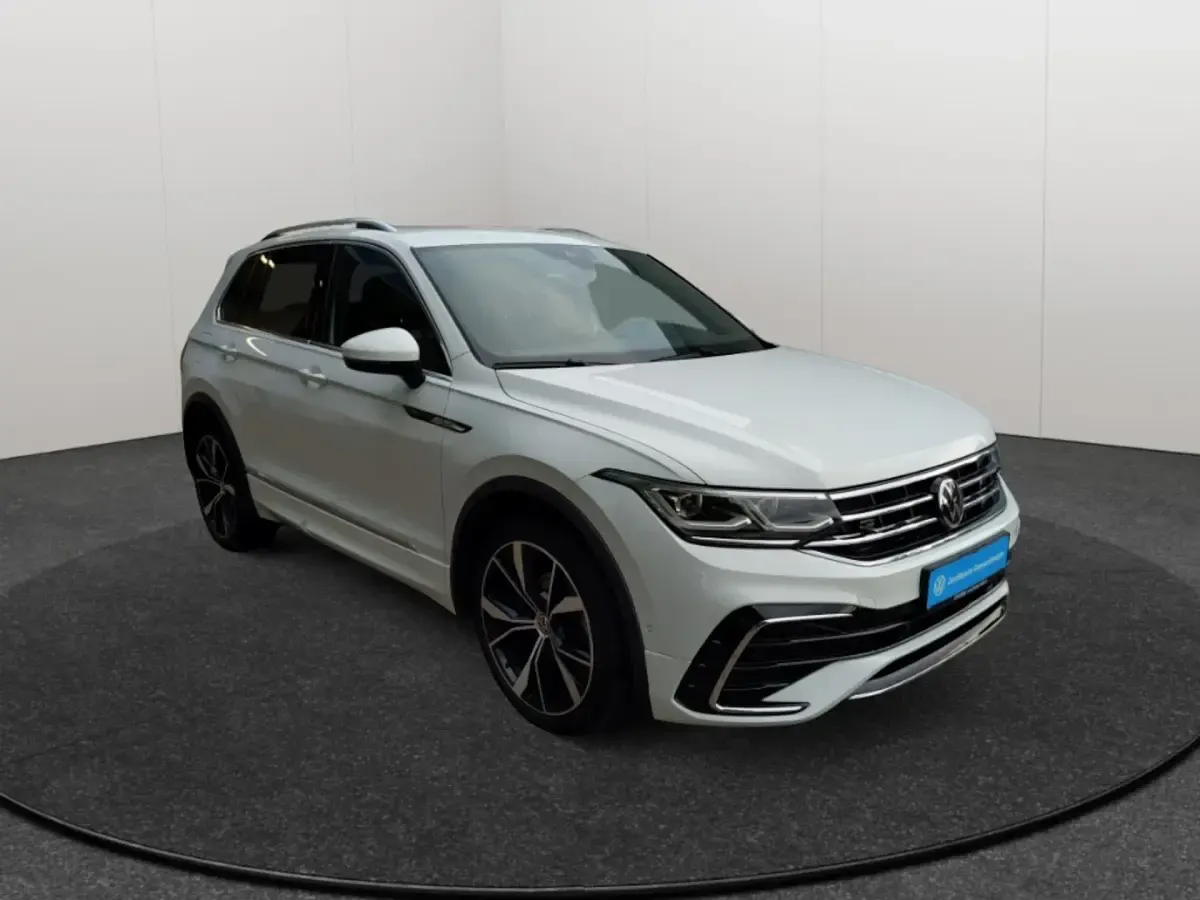 Gebraucht VW Tiguan R-line 150 PS (110 kW) 2022 Weiss SUV