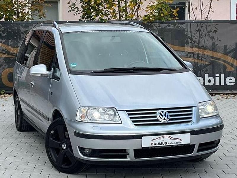 Silber Gebraucht 2009 VW Sharan Exclusive Van / Kleinbus | 3.999 € (Fairer Preis) - Bild 1/4