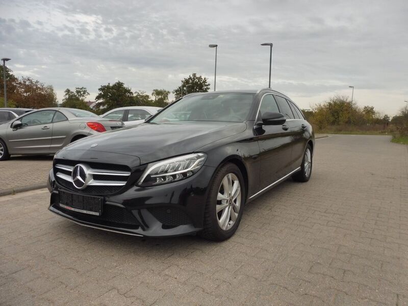 Gebraucht Mercedes C300 258 PS (189 kW) 2019 Schwarz Kombi
