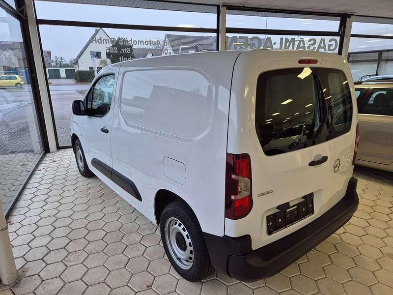Gebraucht Opel Combo Selection 110 PS (80 kW) 2020 White jade Van / Kleinbus