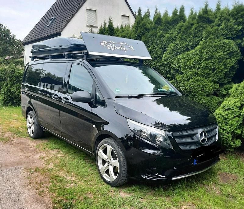 Schwarz Gebraucht 2016 Mercedes Vito Van / Kleinbus | 27.500 € - Bild 1/4