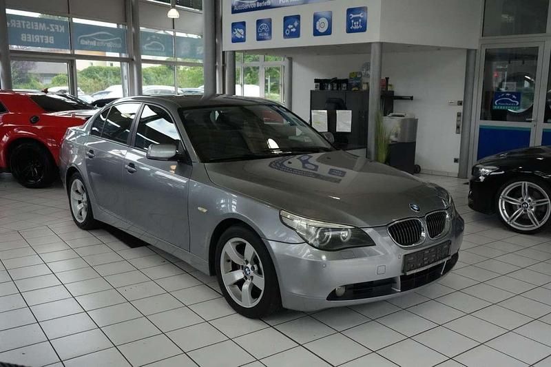 Grau Gebraucht 2004 BMW 545 Shadowline Limousine | 4.900 € (Fairer Preis) - Bild 1/4