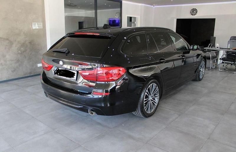 Gebraucht BMW 530 Shadowline 252 PS (185 kW) 2019 Schwarz Kombi