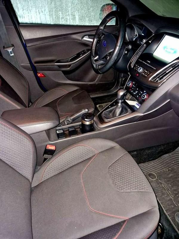 Gebraucht Ford Focus ST-Line 125 PS (91 kW) 2016 Blau Kombi