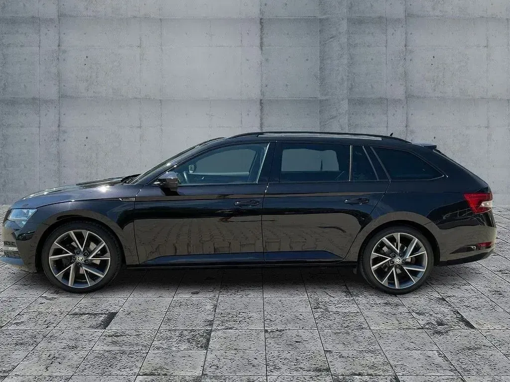Gebraucht Skoda Superb SportLine 190 PS (139 kW) 2023 Schwarz Kombi