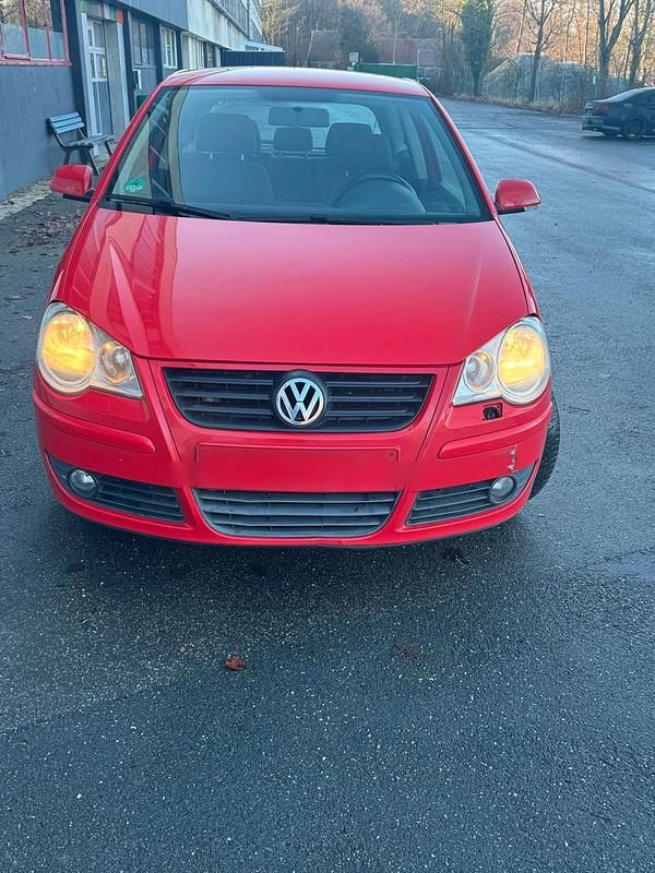 Gebraucht VW Polo 60 PS (44 kW) 2009 Rot Kleinwagen