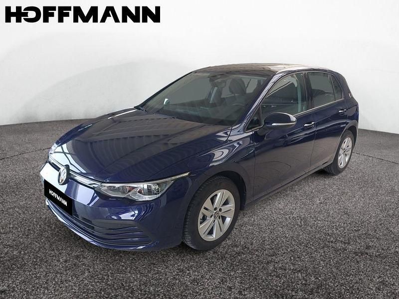 Blau Gebraucht 2023 VW Golf Life Limousine | 22.590 € (Fairer Preis) - Bild 1/4