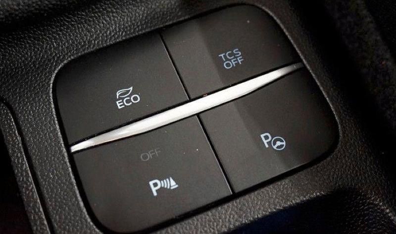 Gebraucht Ford Fiesta Cool & Connect 71 PS (52 kW) 2018 Rot Kleinwagen