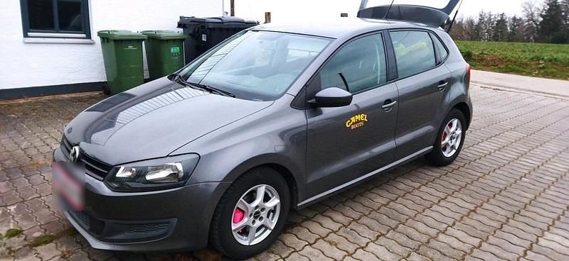 Gebraucht VW Polo 60 PS (44 kW) 2009 Grau Kleinwagen