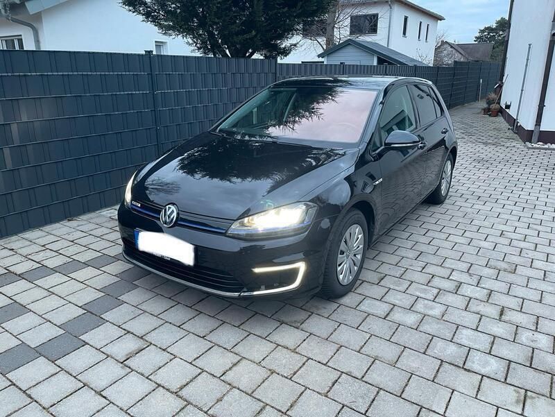 Schwarz Gebraucht 2016 VW e-Golf Kleinwagen | 10.999 € (Fairer Preis) - Bild 1/4