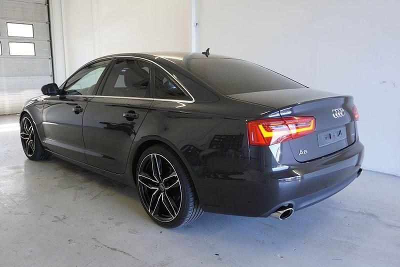 Usado Audi A6 204 HP (150 kW) 2011 Cinzento Sedan