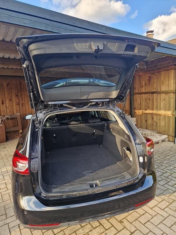 Gebraucht Opel Insignia 135 PS (99 kW) 2019 Schwarz Kombi